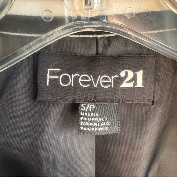 Forever 21 Stripped Black & White Jacket - S/P - Picture 2 of 8